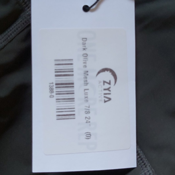 ZYIA Other - Zyia 7/8 leggings